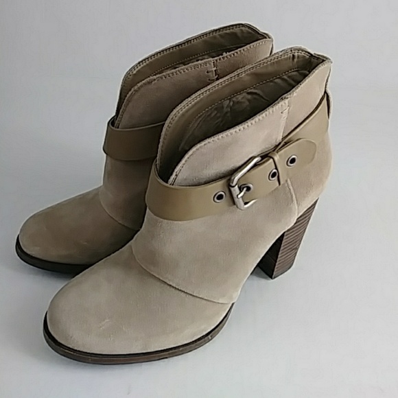 Jessica Simpson Shoes - JESSICA SIMPSON TAN SUEDE ANKLE BOOTS SIZE 8